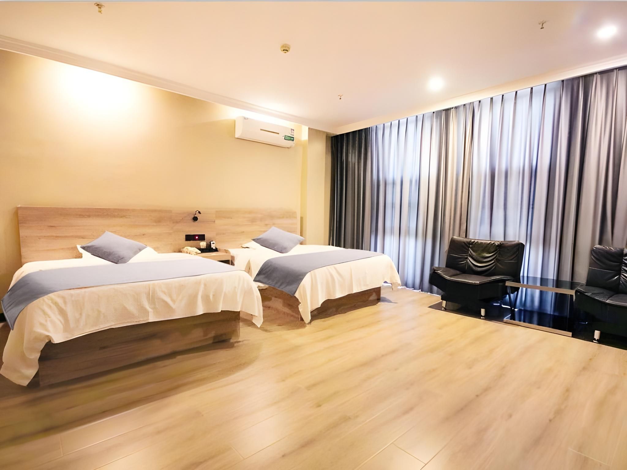 2 Bed Twin Superior Room