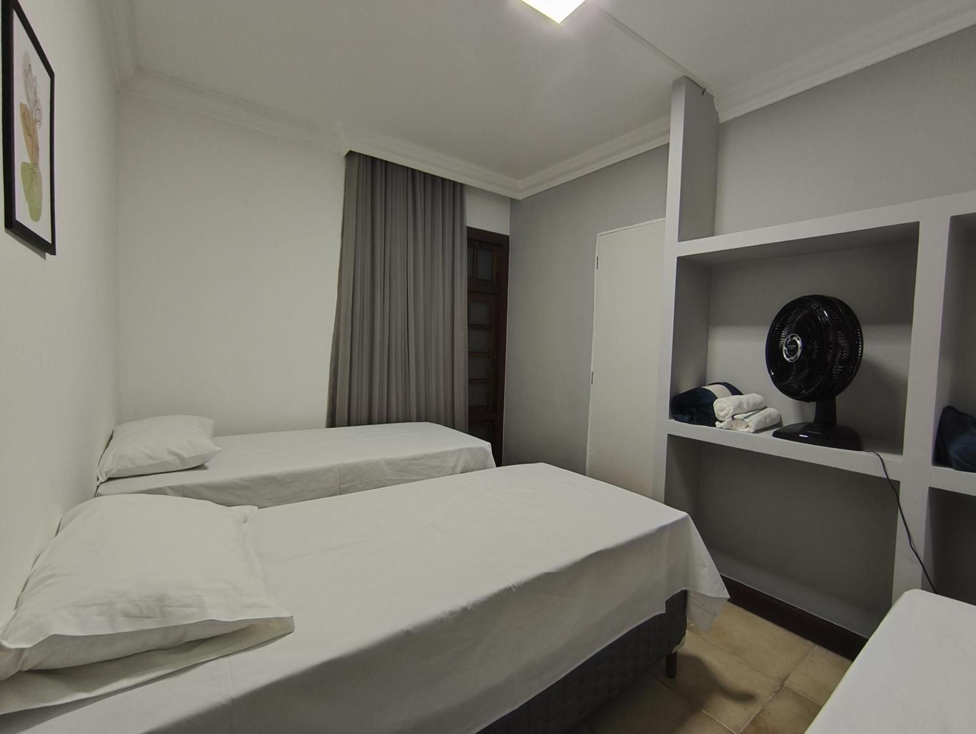 Single Bed in Mixed Dormitory Room