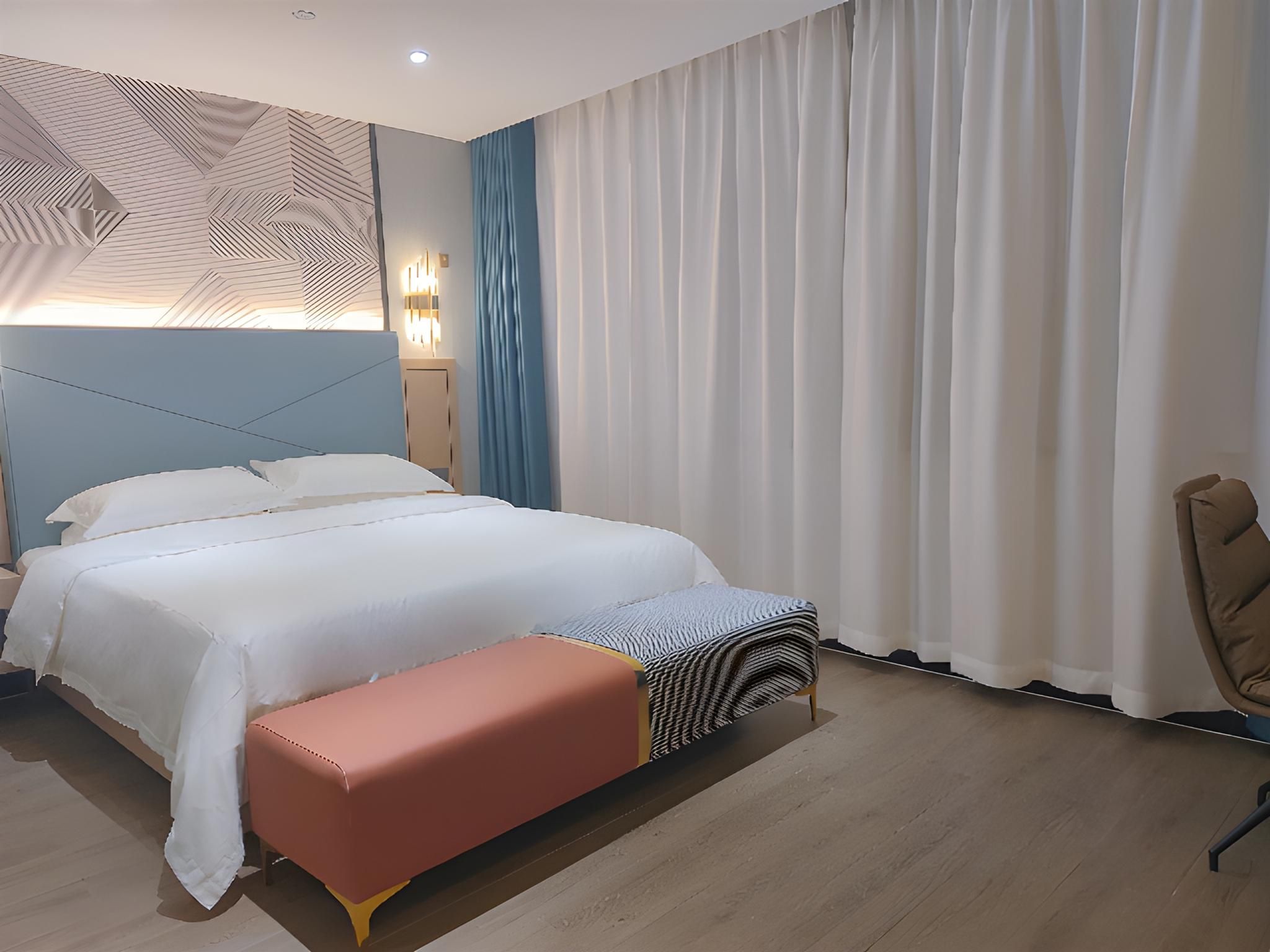 Dossen - Bed Room With City View