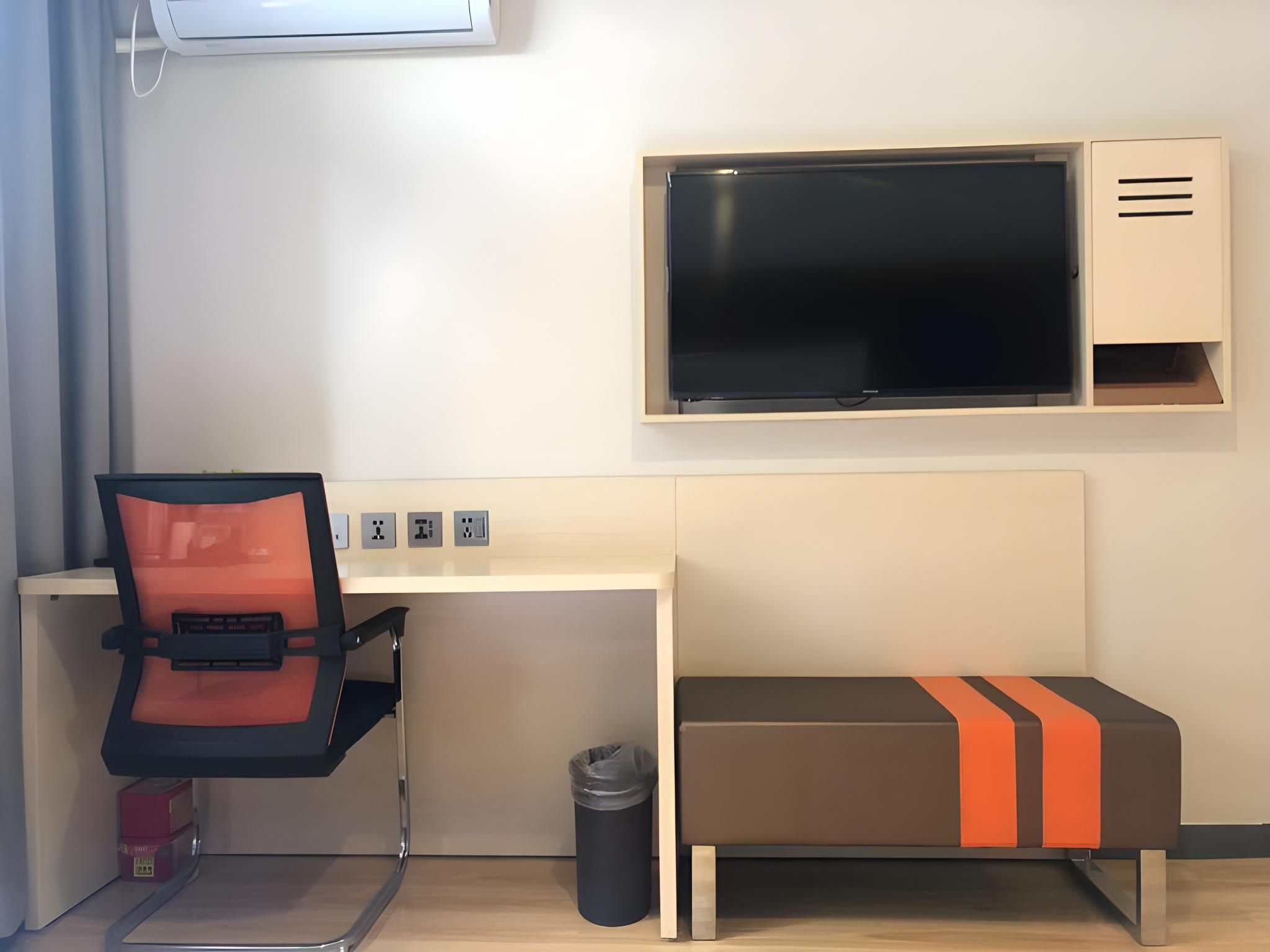 Select You Ter Room