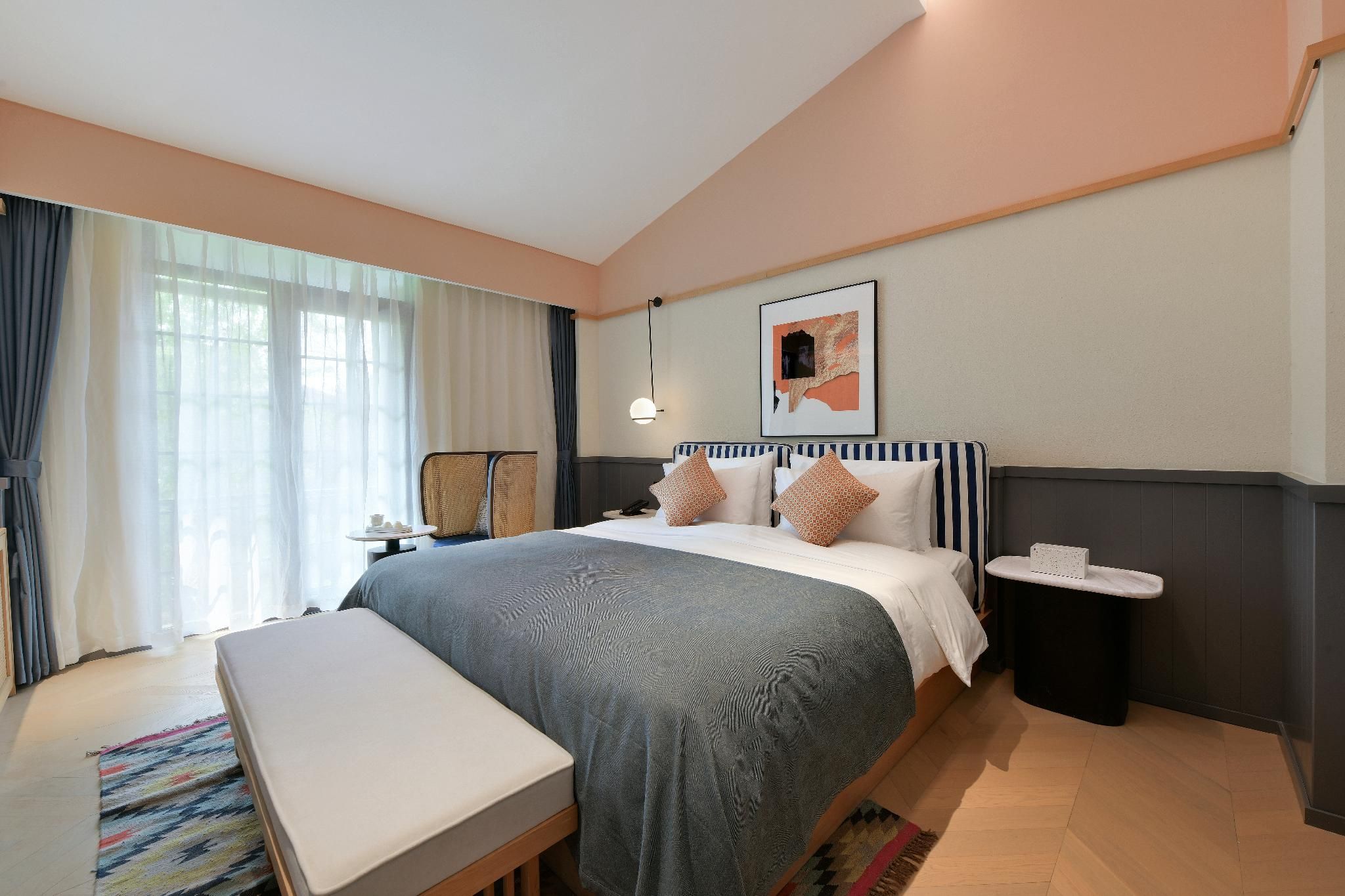 Huazhu - Deluxe Bed Room