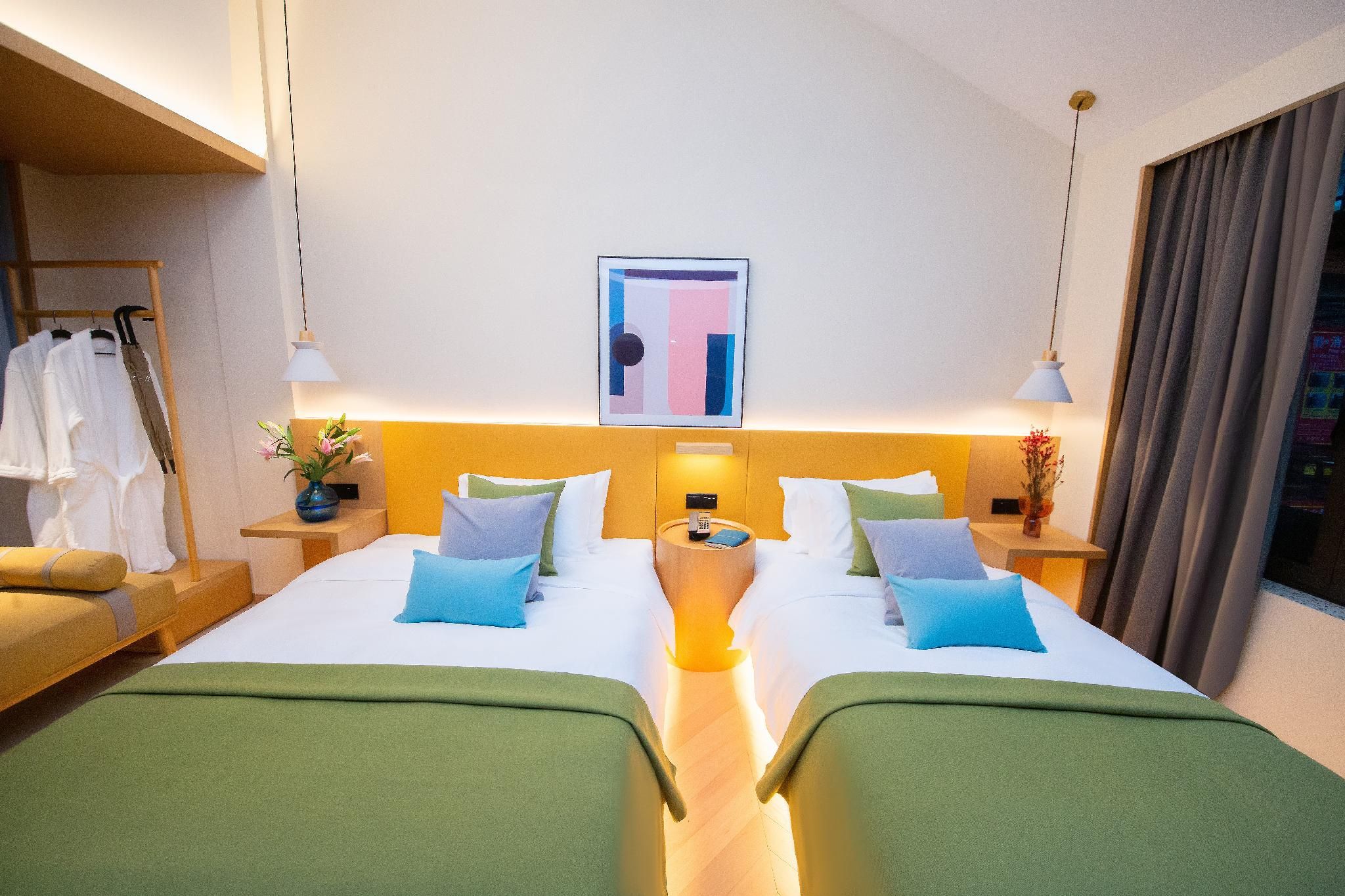 Huazhu - Family Room