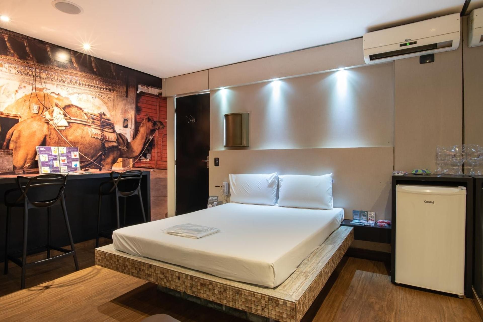 Suite with Hot Tub