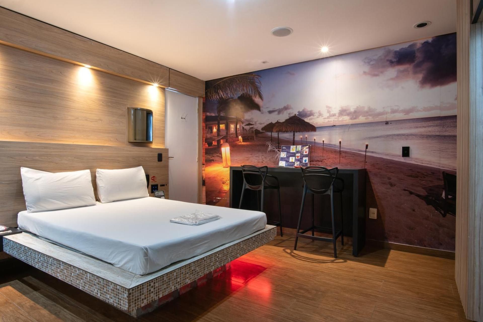 Suite with Hot Tub