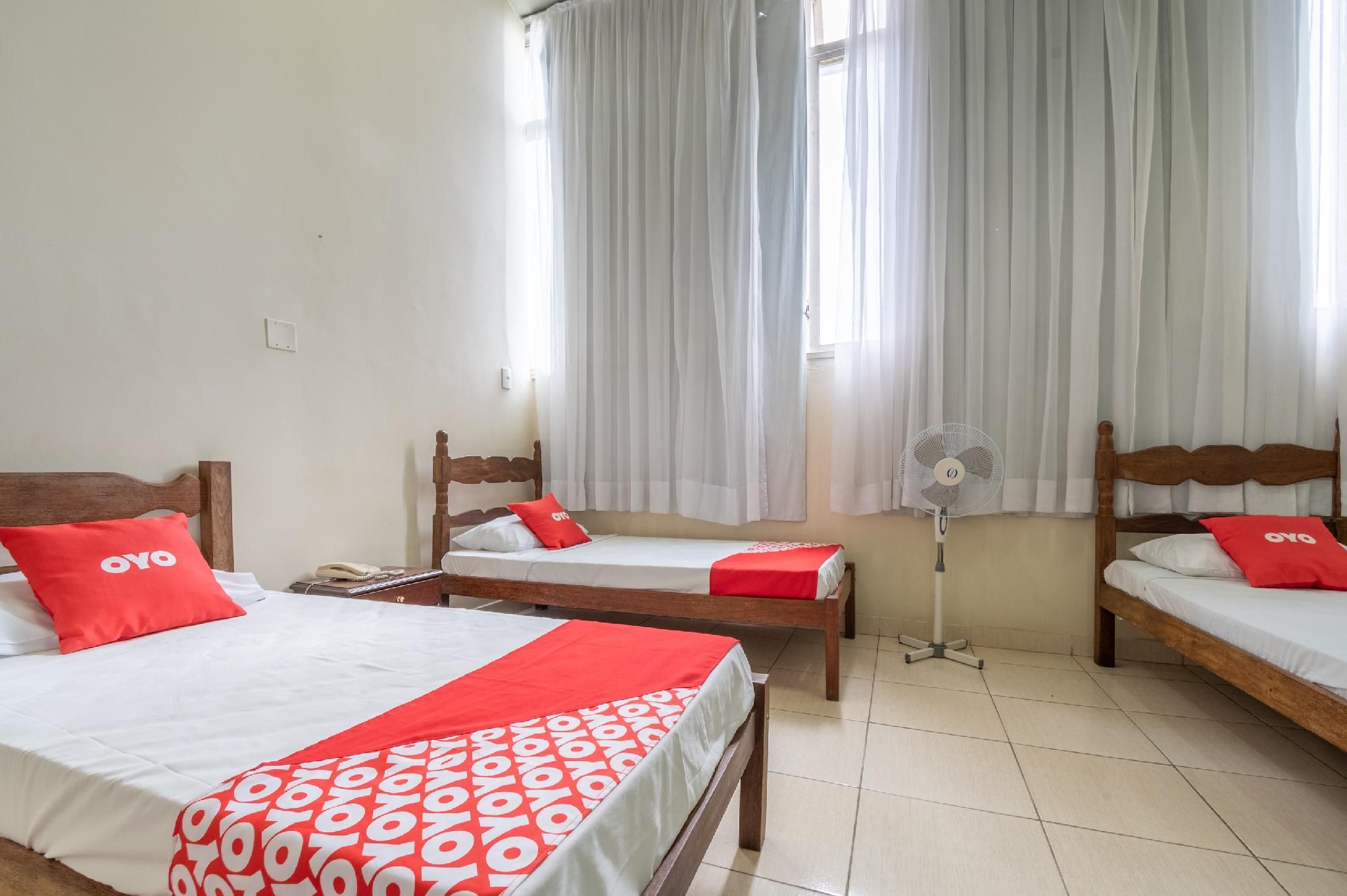 Triple Room (3 single Beds)