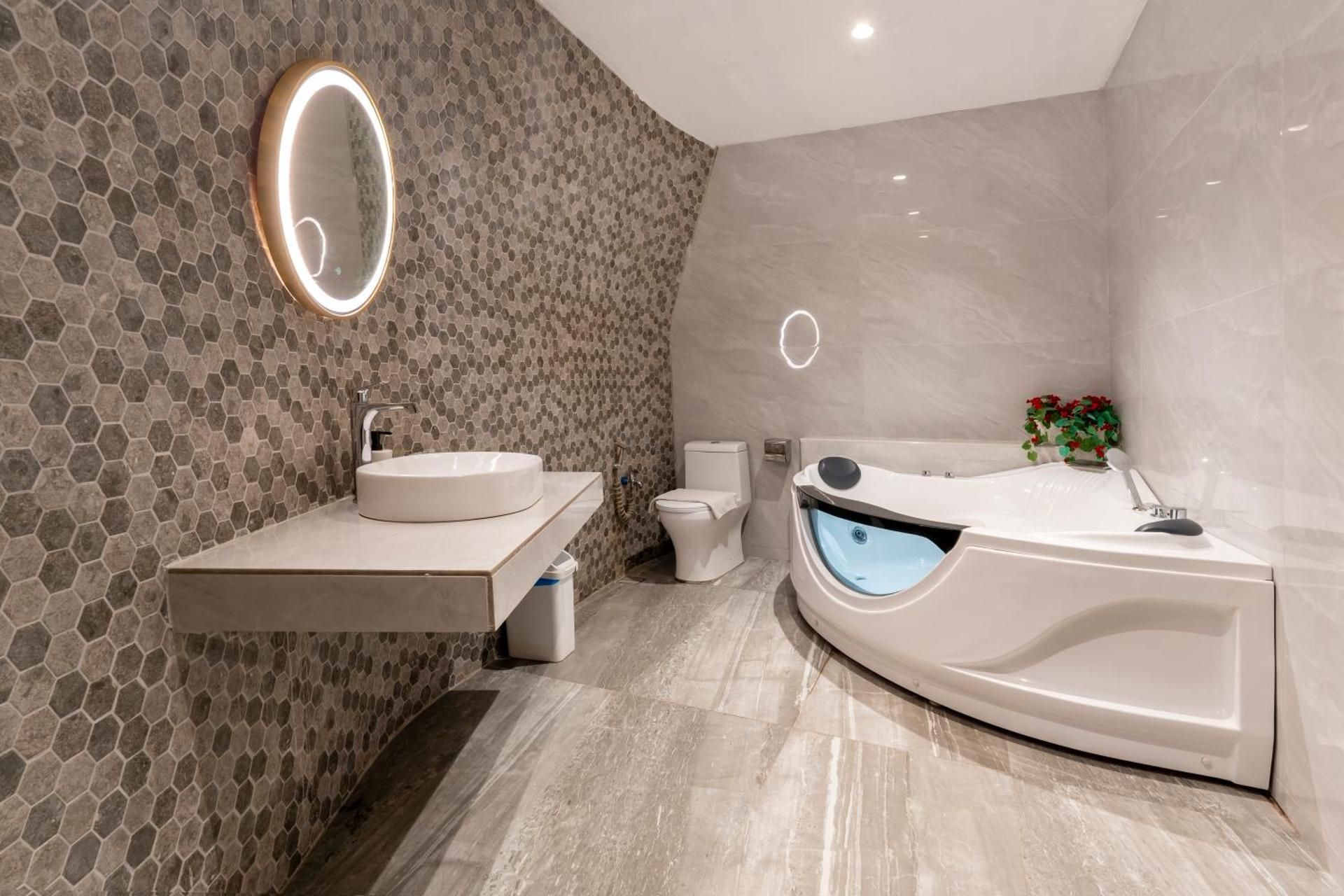 Bilut Hills Eco Resort Deluxe Triple Room 3