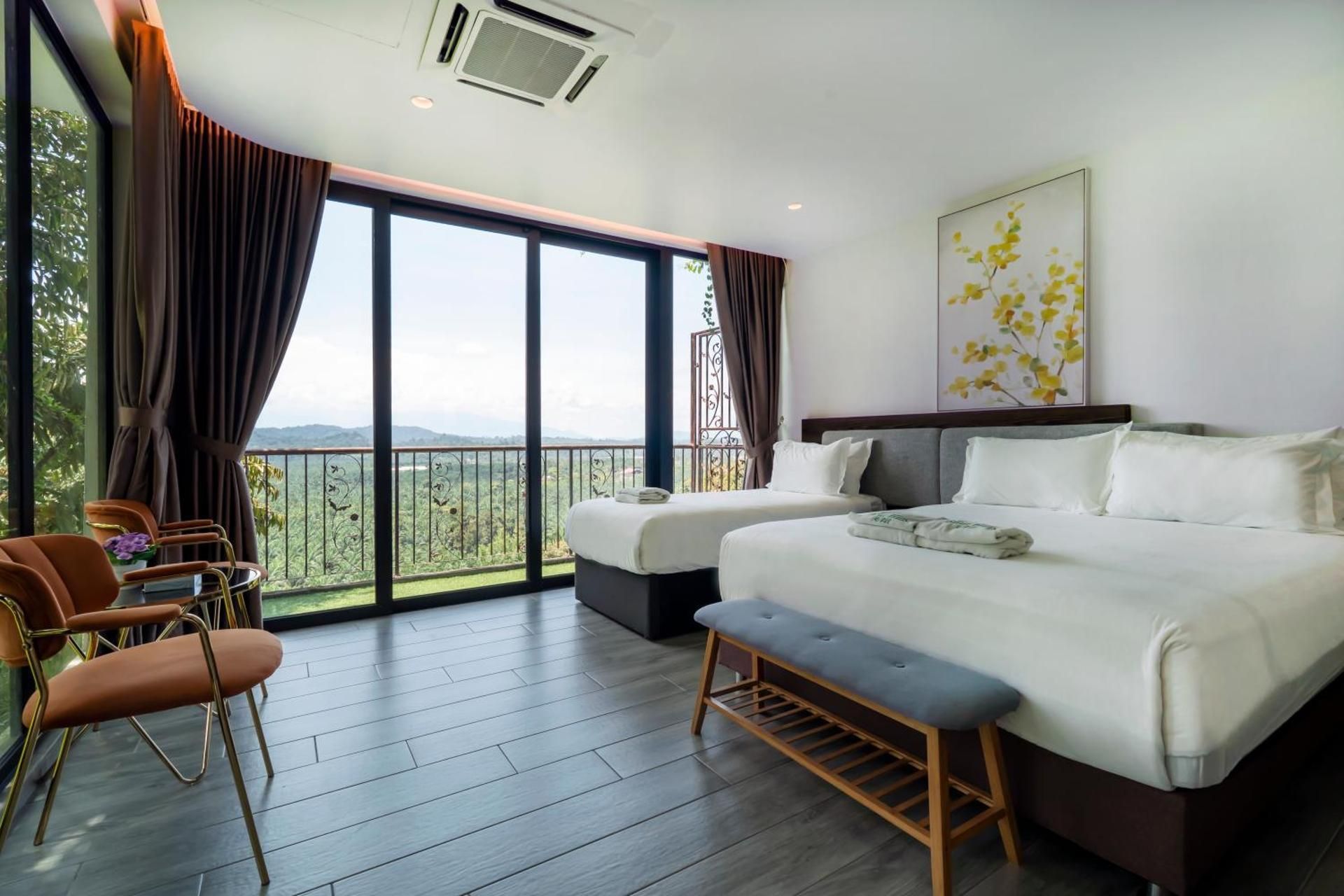 Superior Triple Room