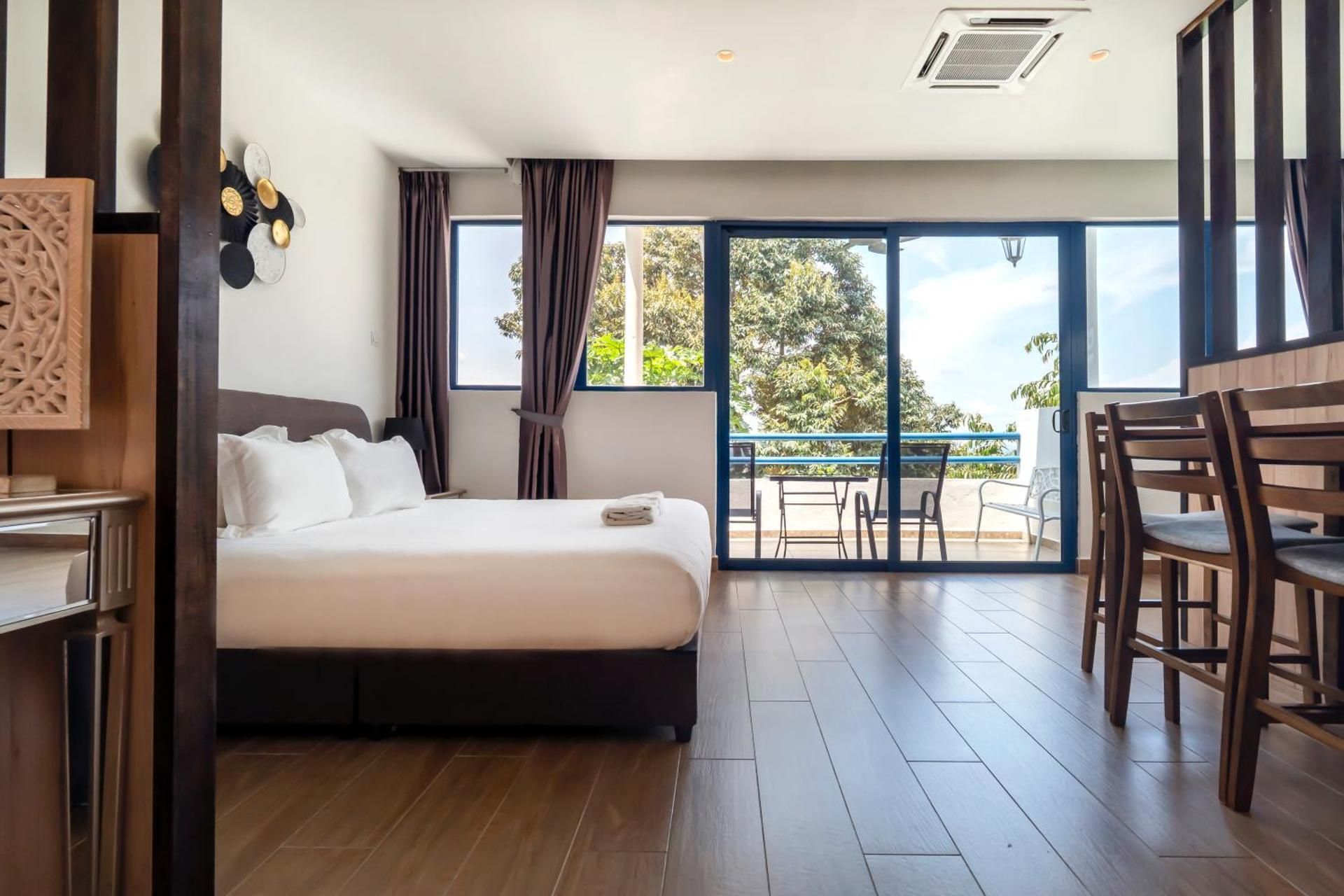 Quadruple Room with Balcony