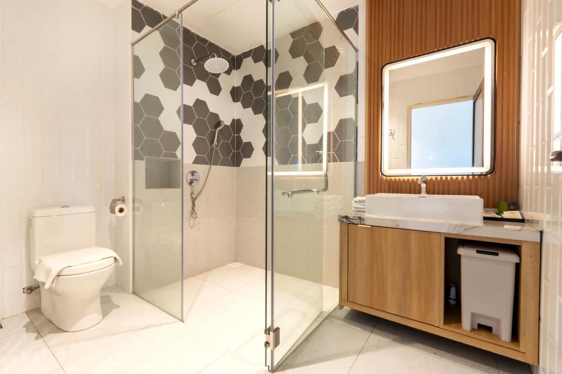 Bilut Hills Eco Resort Deluxe Quadruple Room 3