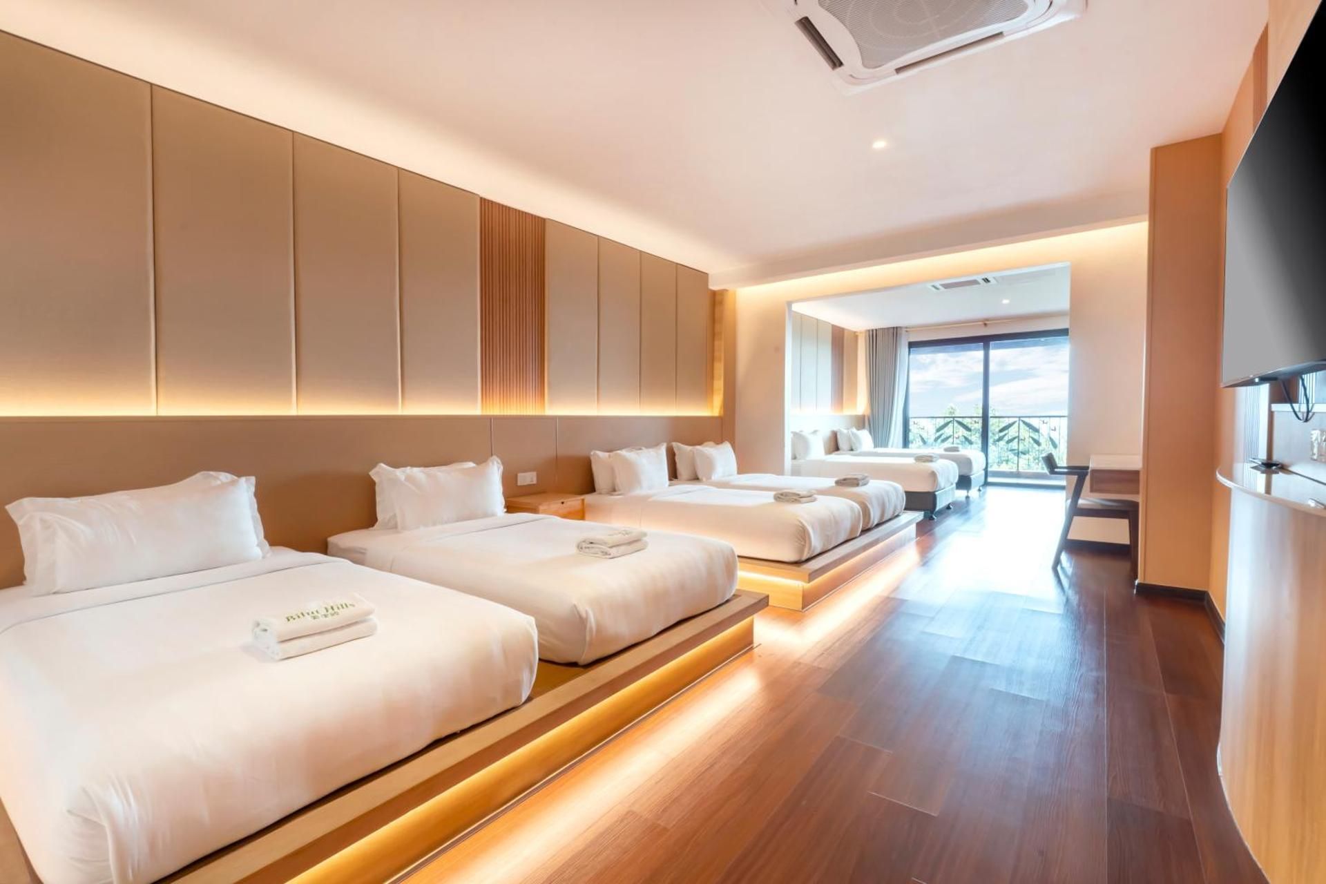Deluxe Family Room