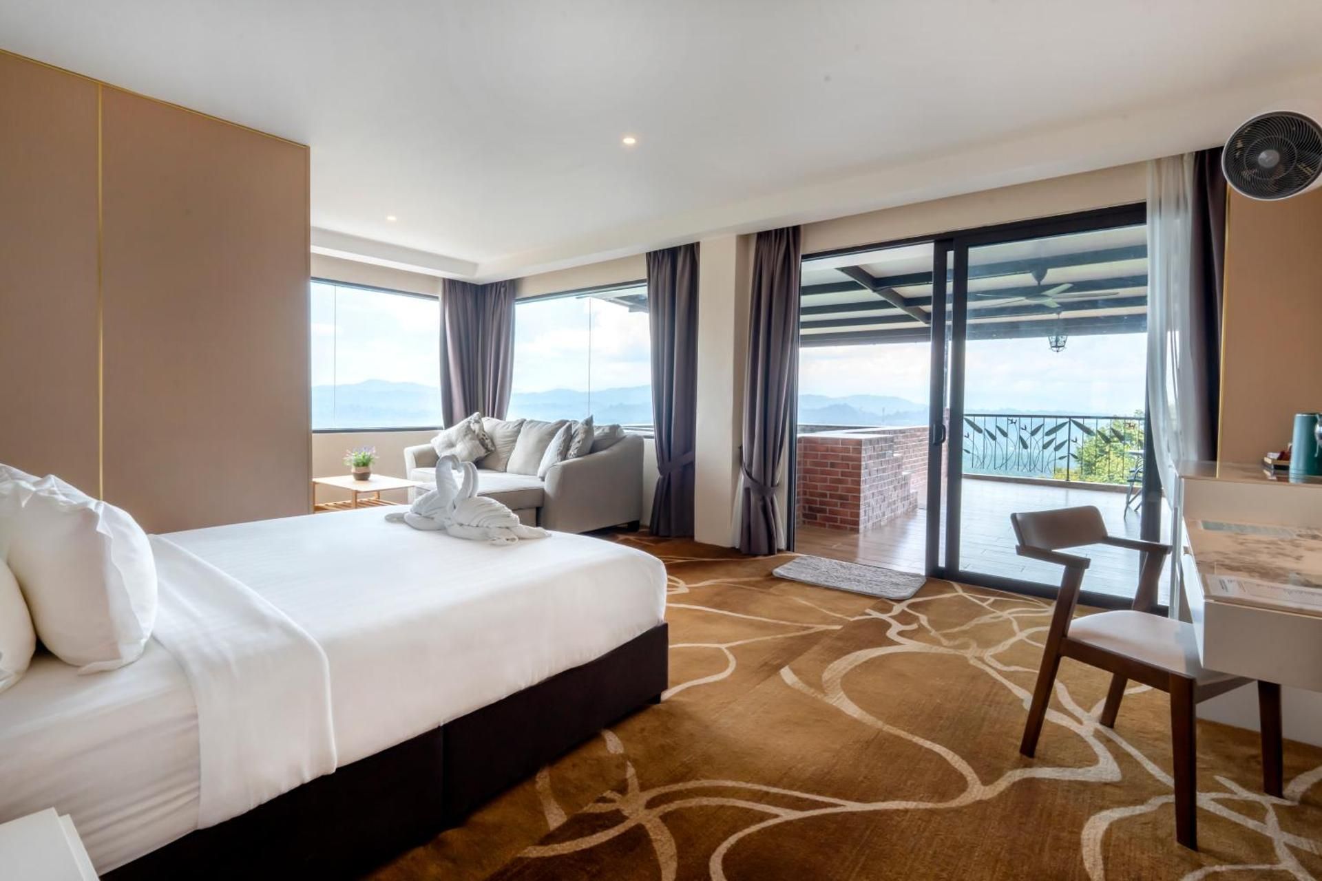 Suite with Private Pool