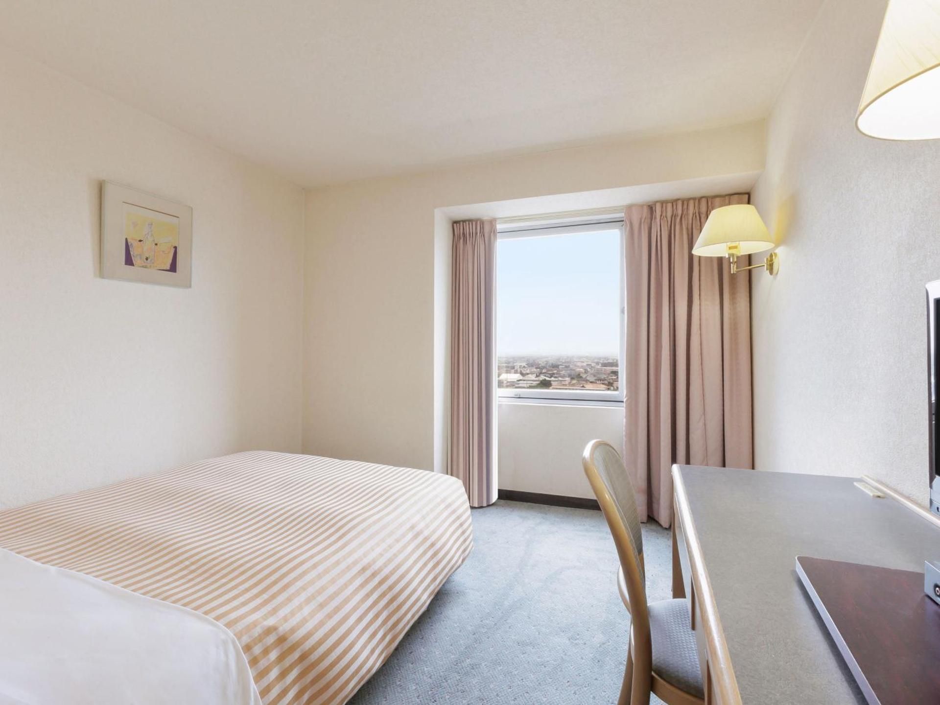 Standard Small Double Room - Smoking - No Daily Cleaning