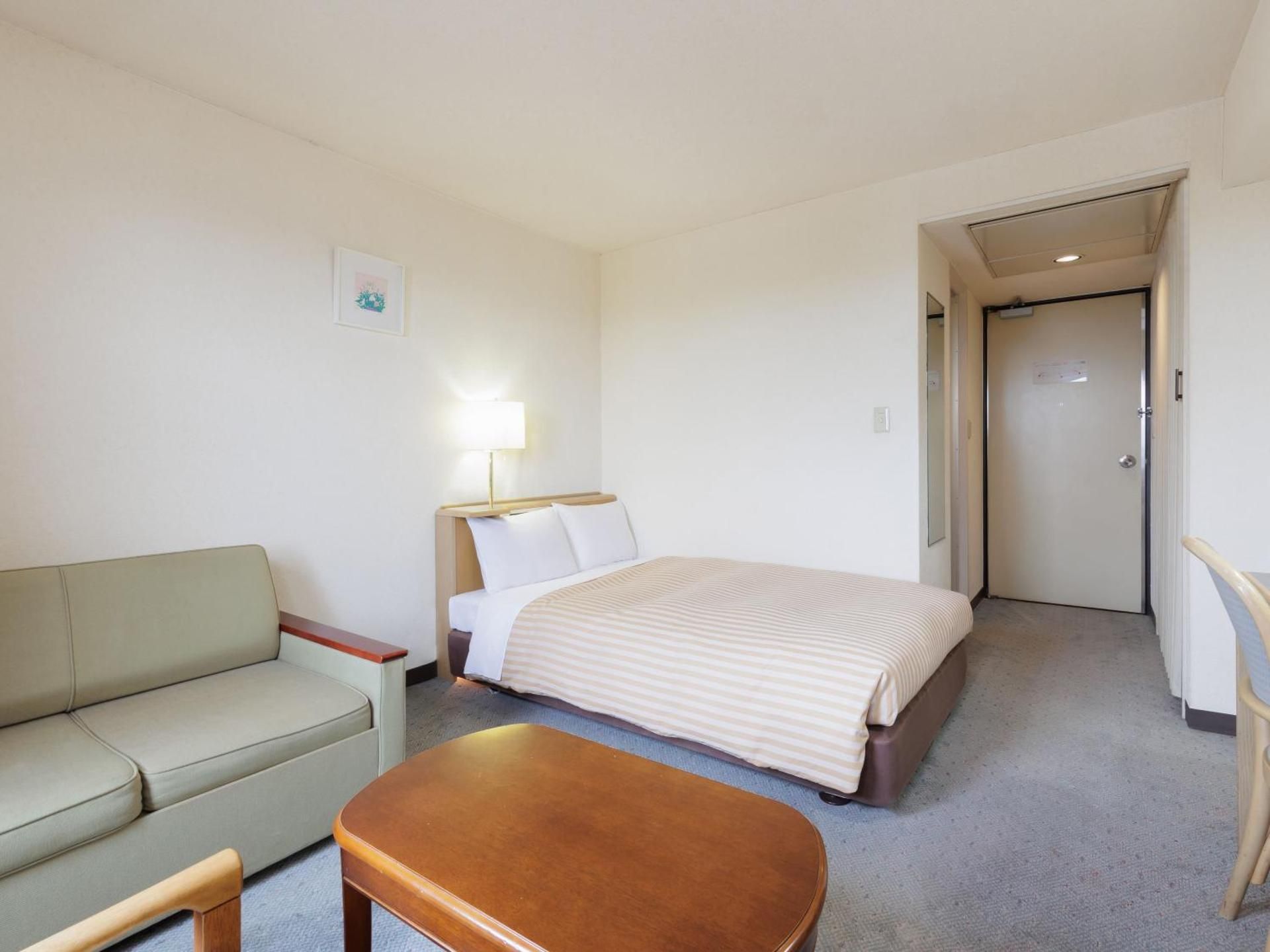 Superior Small Double Room - Smoking - No Daily Cleaning