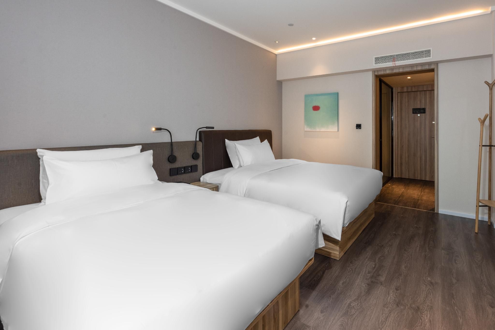 Twin Business Room