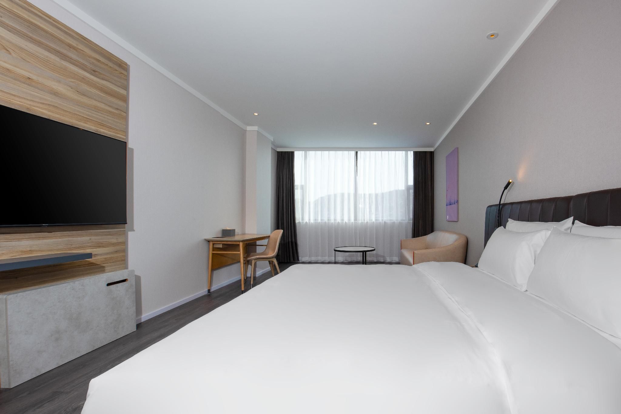Huazhu - Business Bed Room