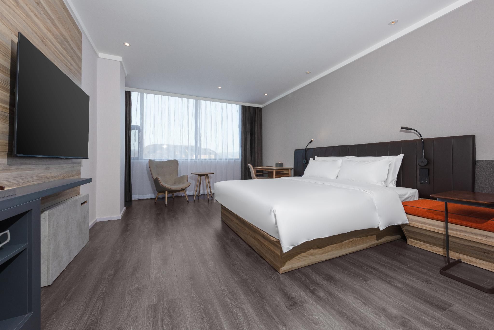 Huazhu - Superior BedRoom