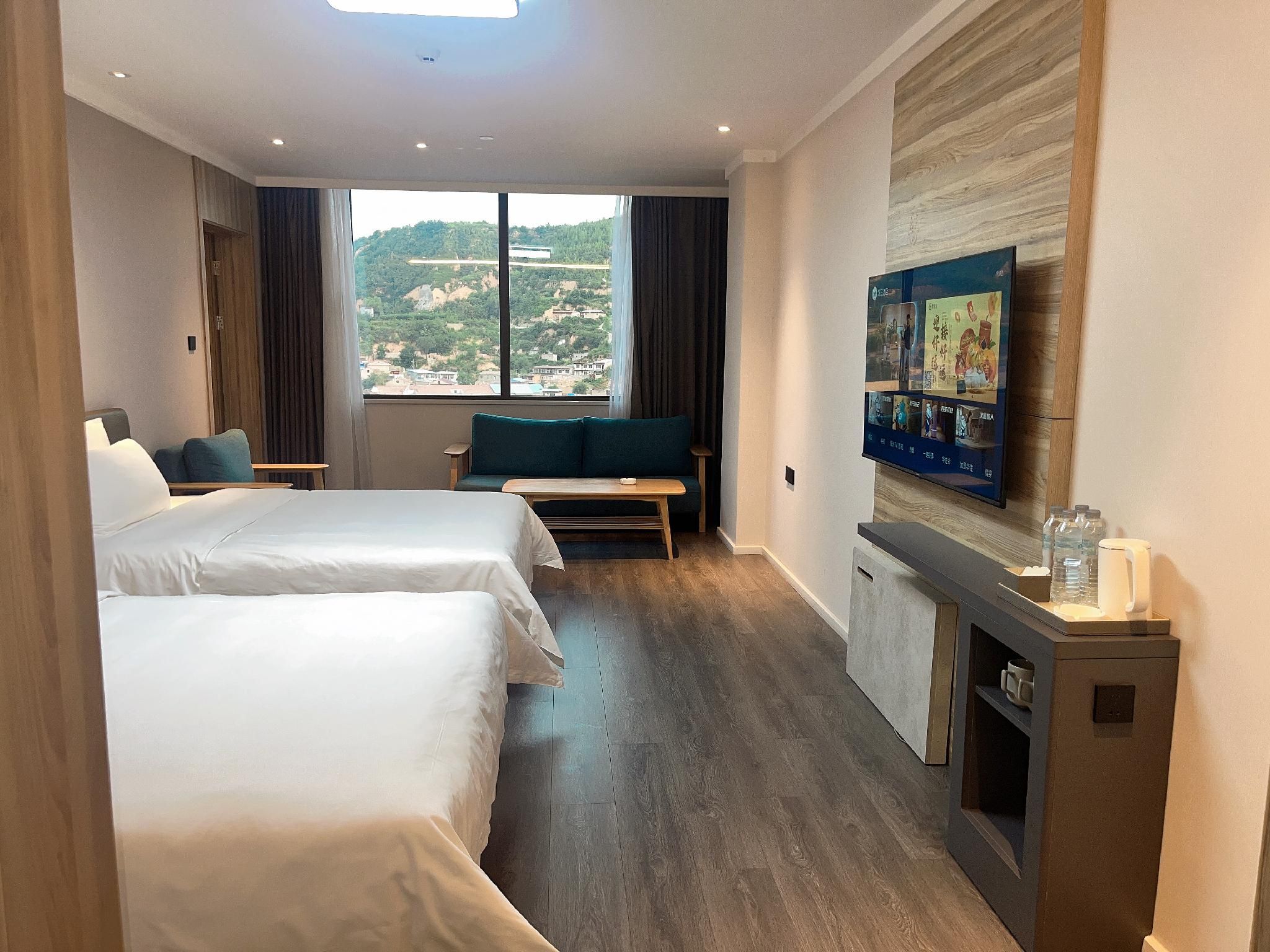 Deluxe Family Room, Guest room