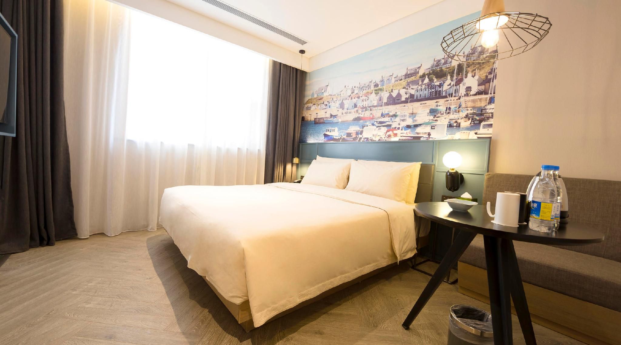 Comfort Queen Room