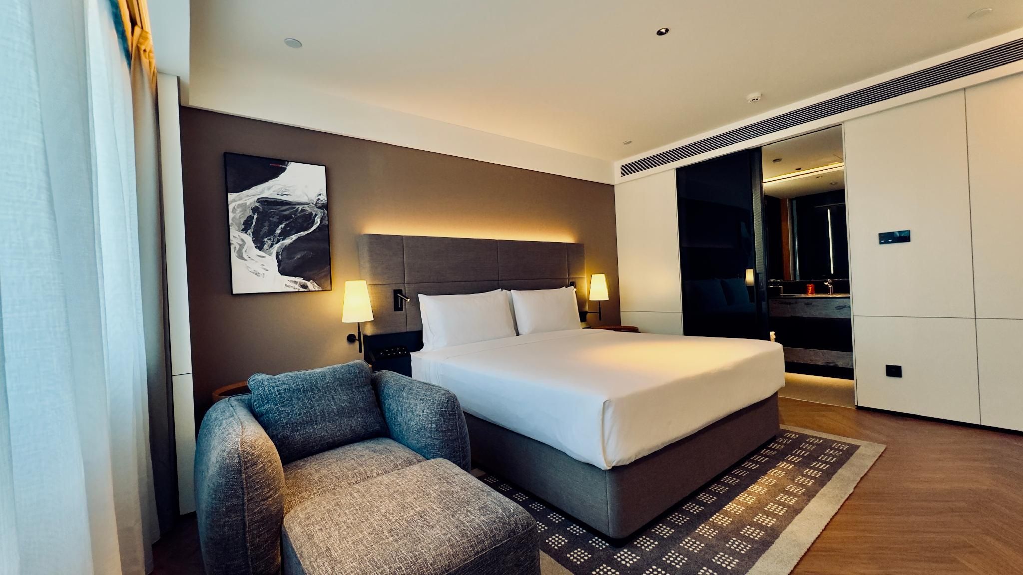 Executive Tower Suite