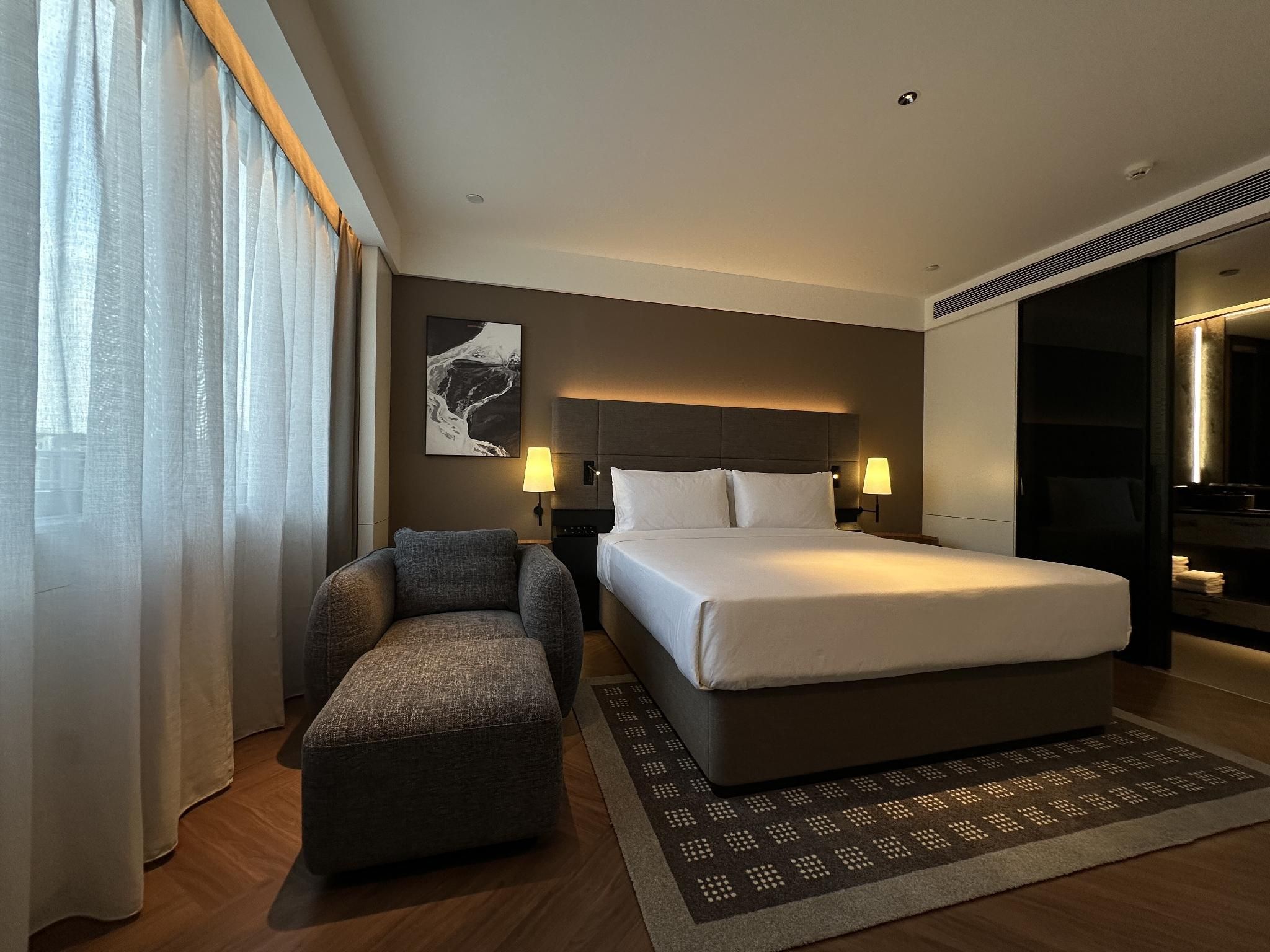 Executive Tower Suite