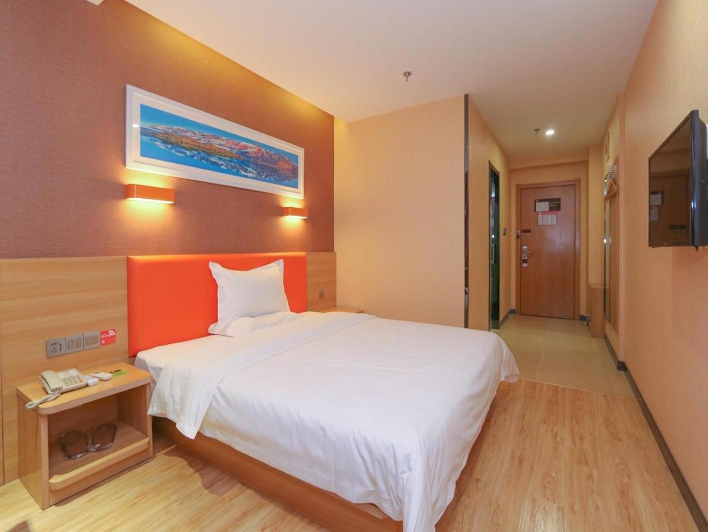 Premium Queen Room