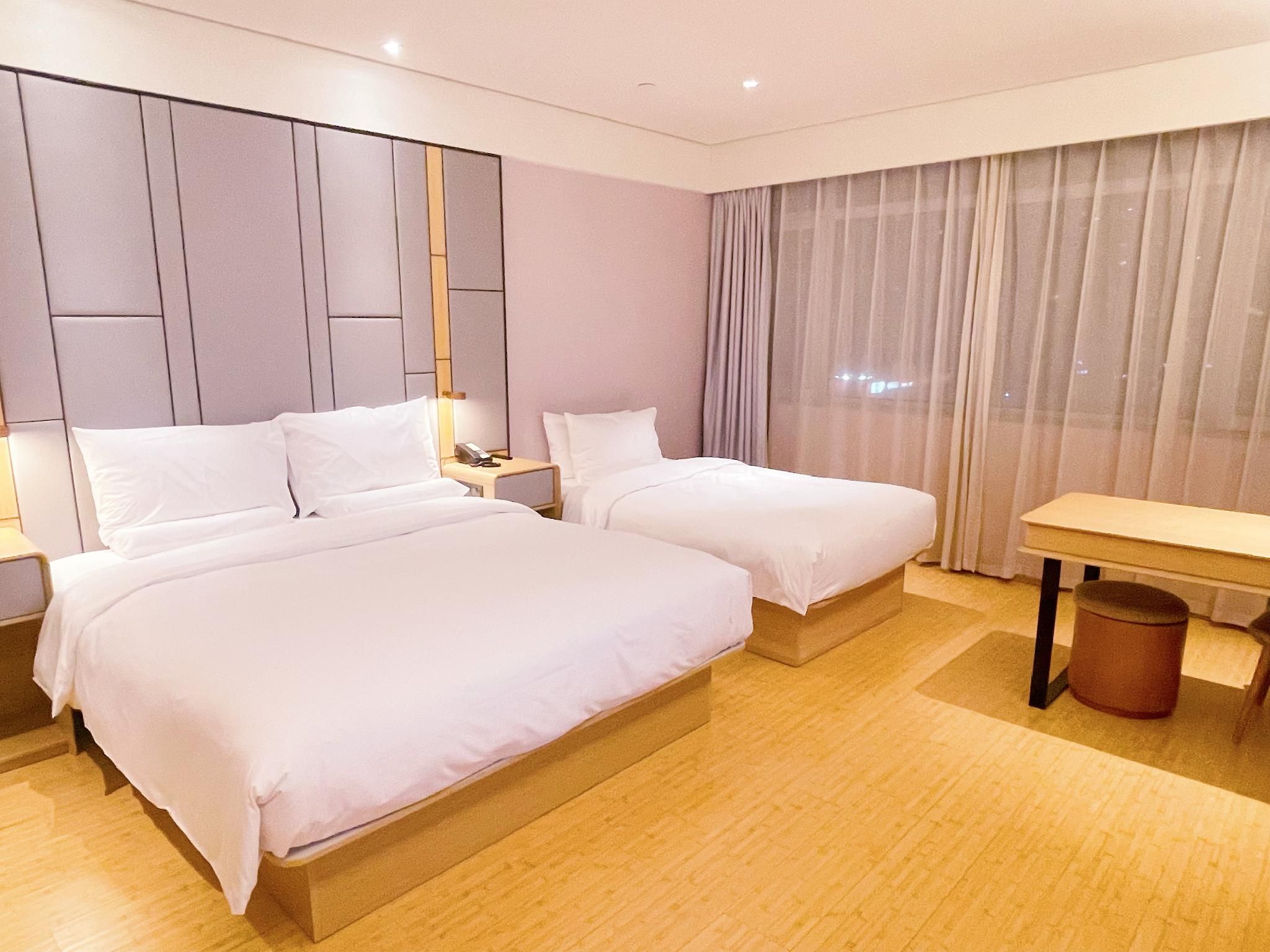 Twin Business Room