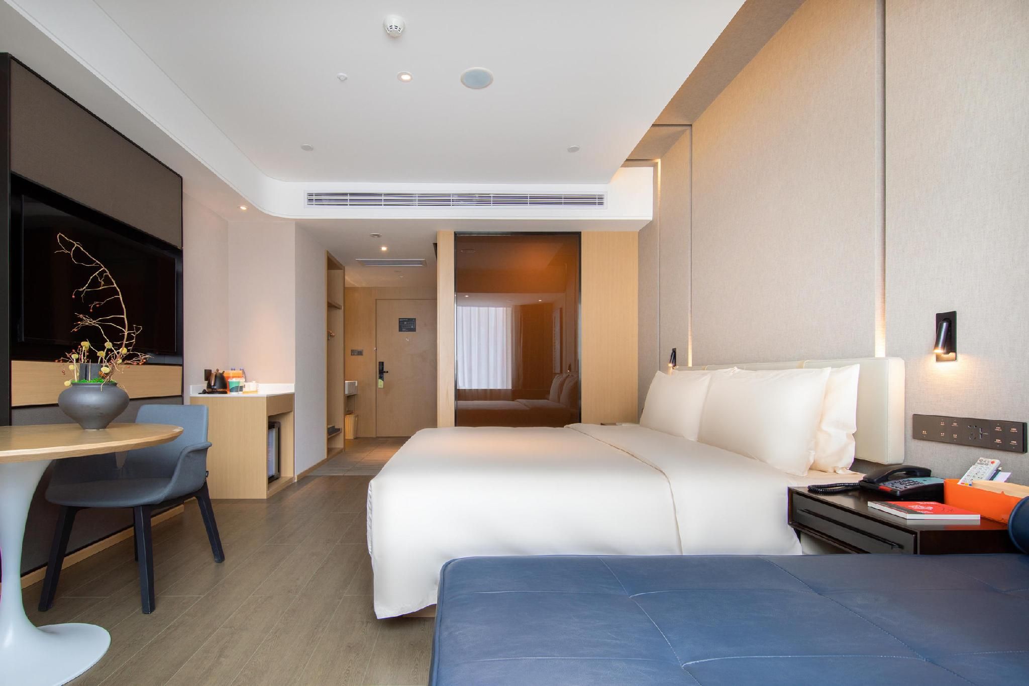 Executive room, Guest room, 1 Queen