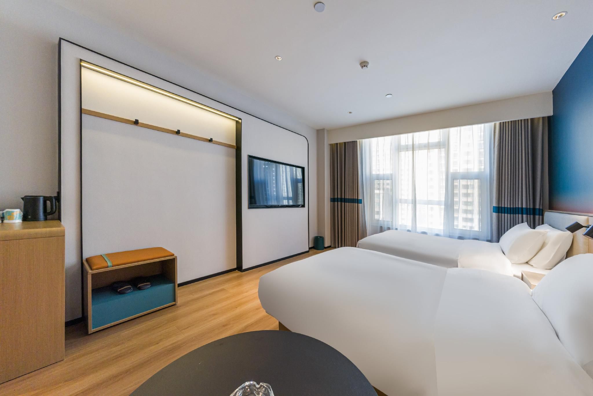 Huazhu - Superior 1 Bed Room