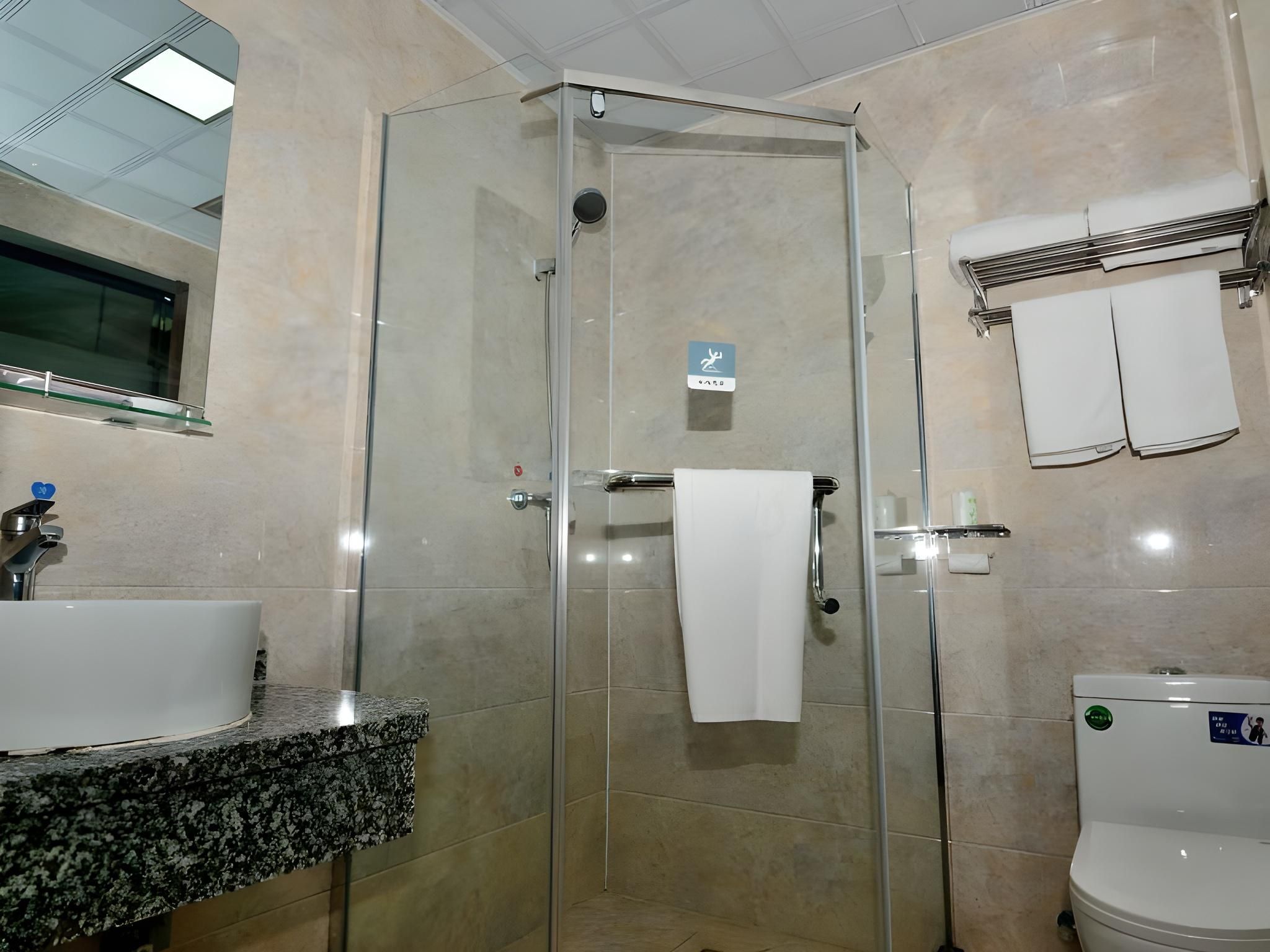 GTI - Business 1 Bed, Partial Room with Aisle window