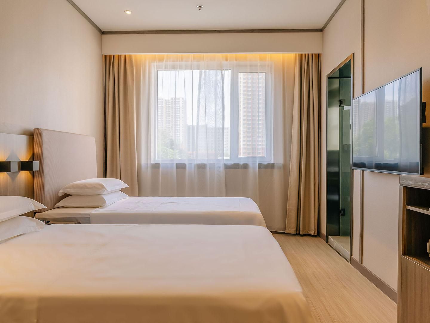Huazhu - Deluxe Twin Room