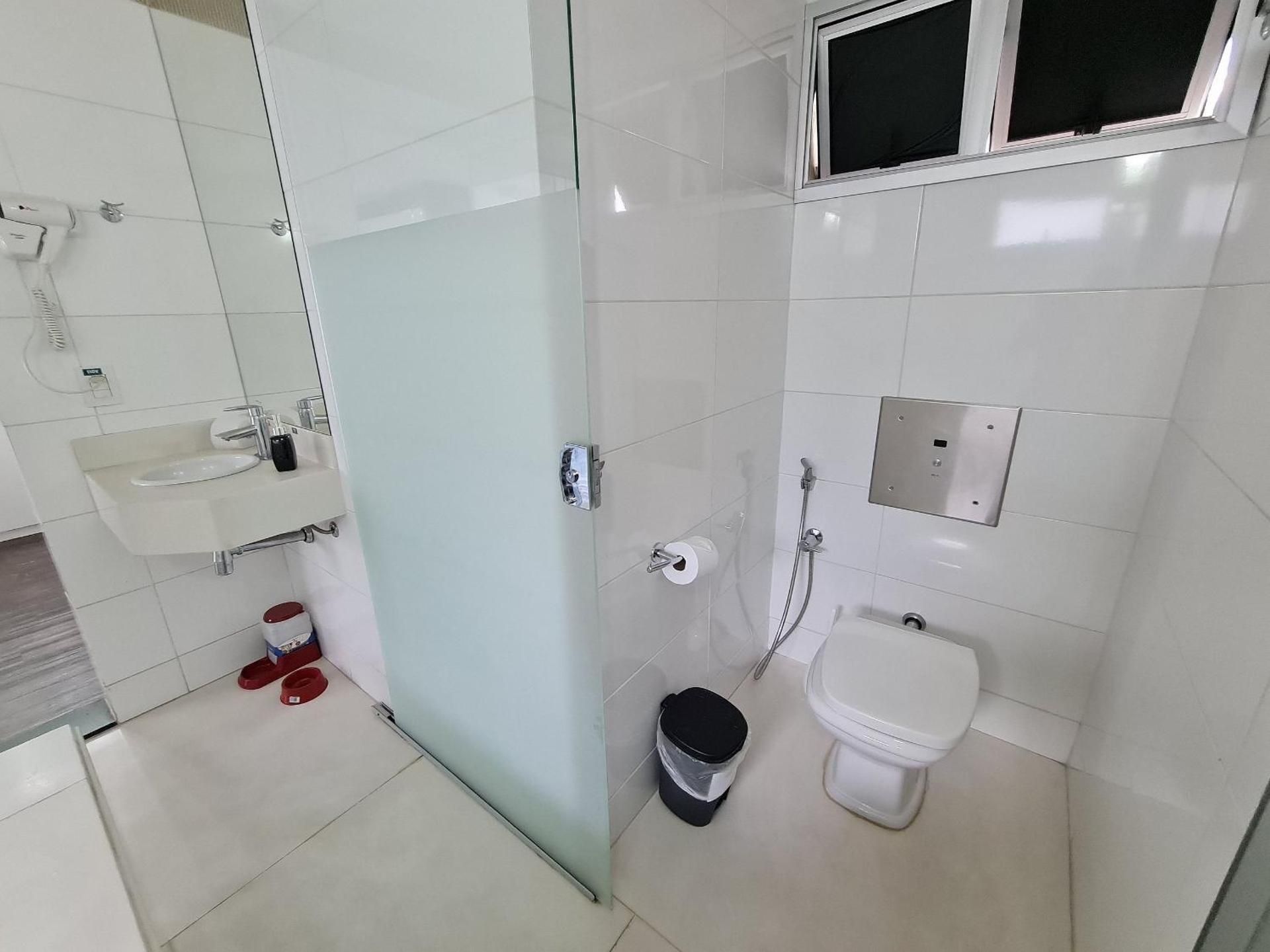Queen Suite with Spa Bath