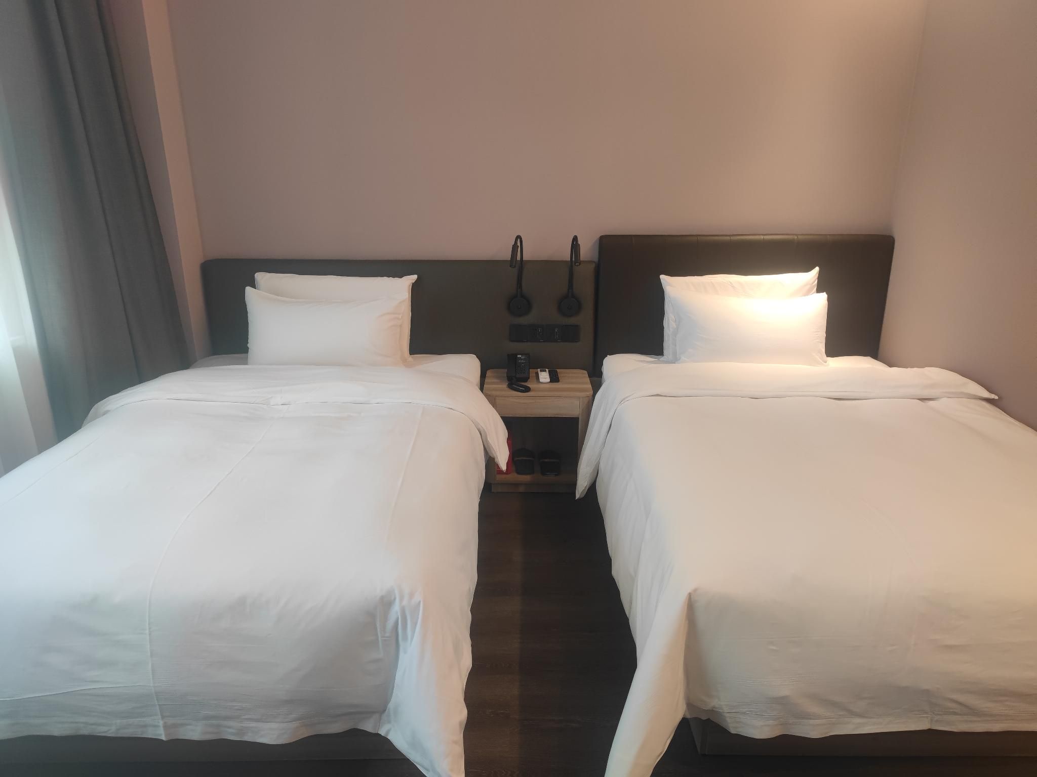 Huazhu - Twin Room A