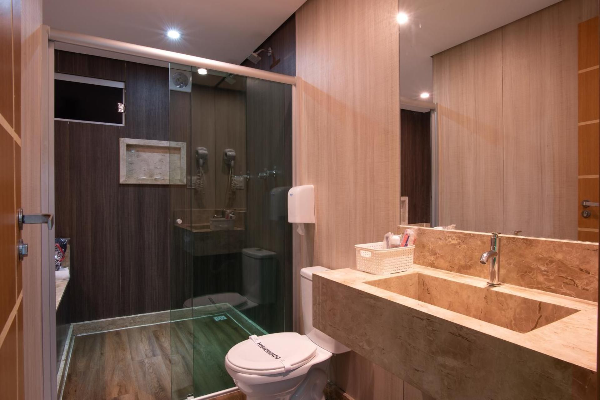 Deluxe Suite with Spa Bath