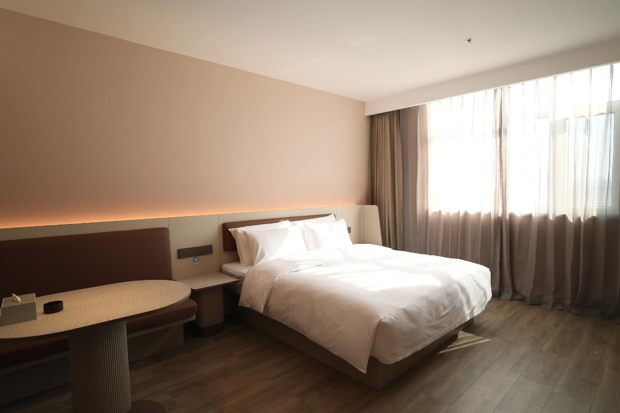 Huazhu - Business Bed Room