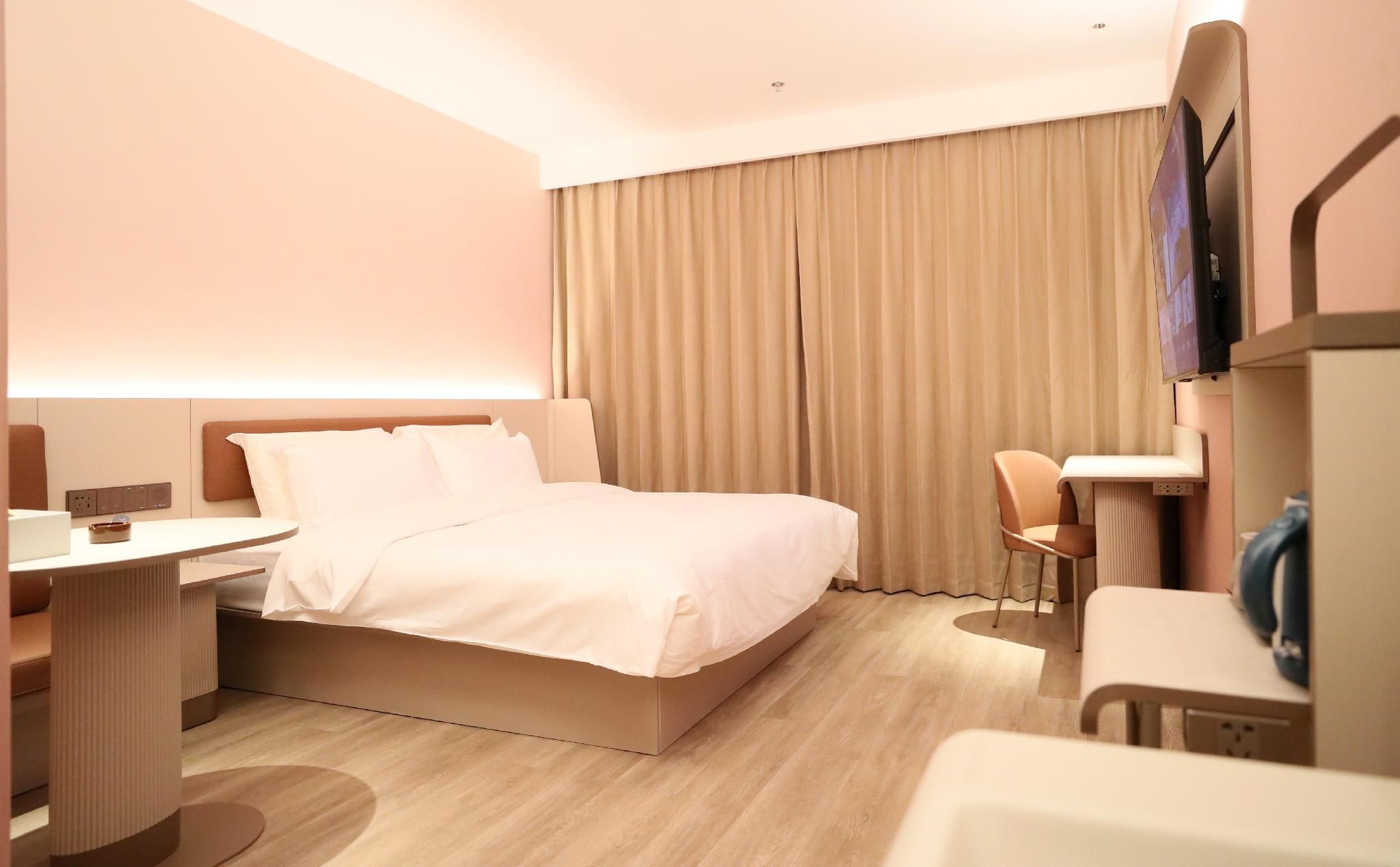 Huazhu - Superior BedRoom