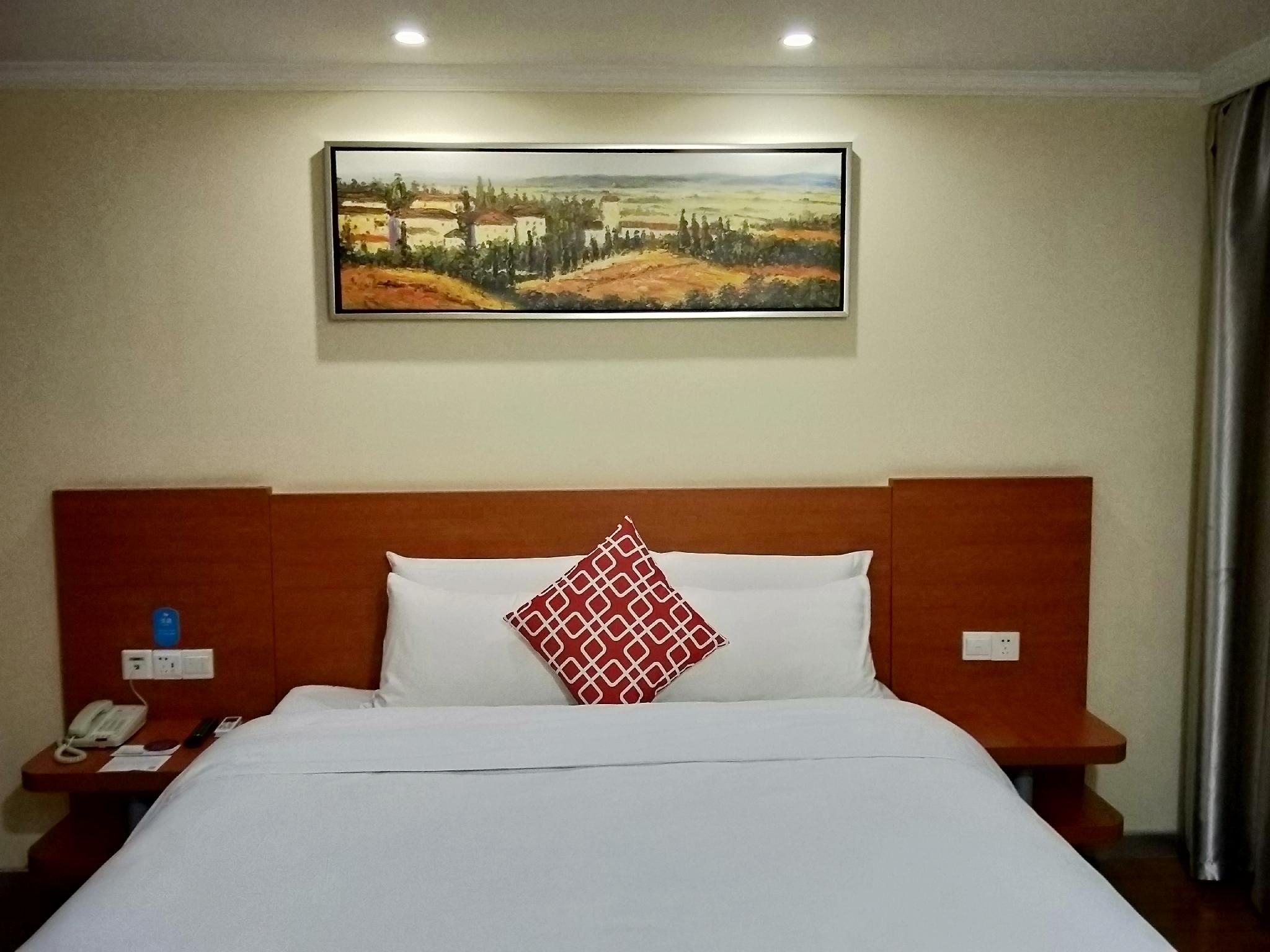Huazhu - Superior BedRoom