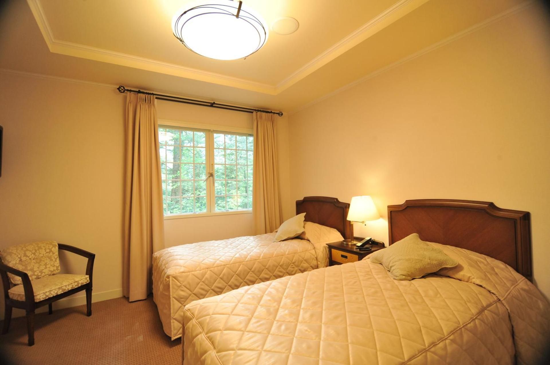 Twin Room - Annex - Check-out 10:30