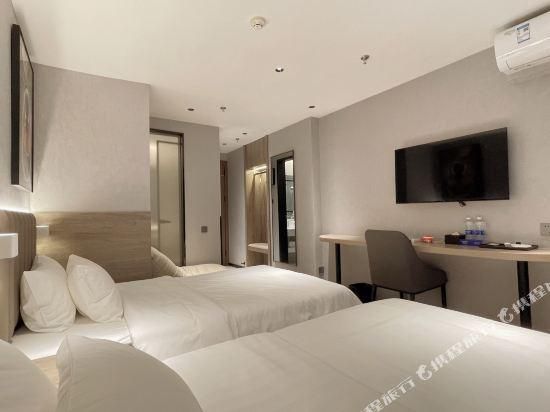 Traditional Twin Room