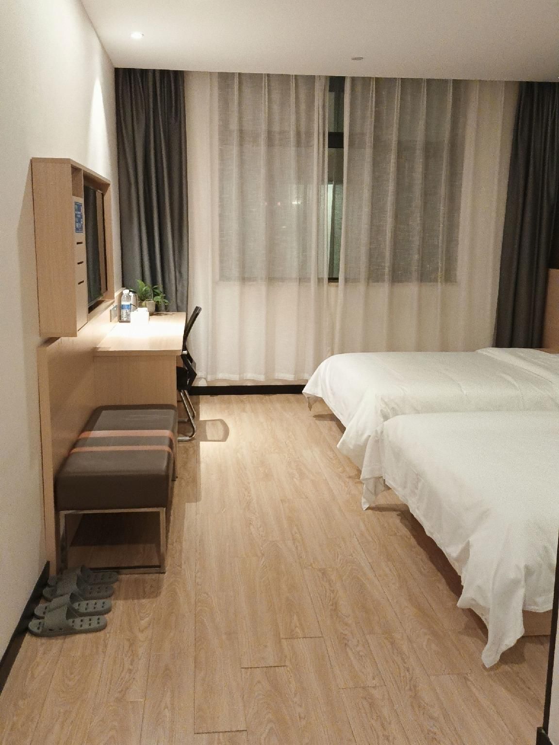 Featured Twin Room