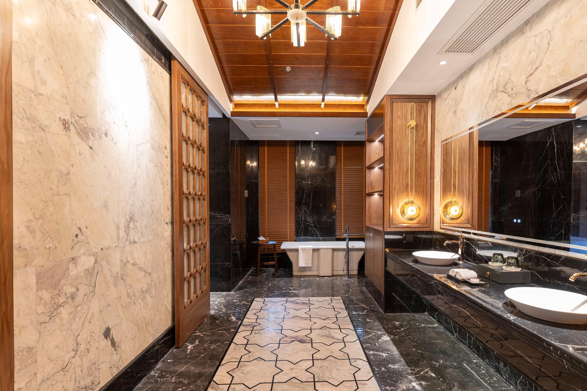 Superior Double Double, Higher Floor