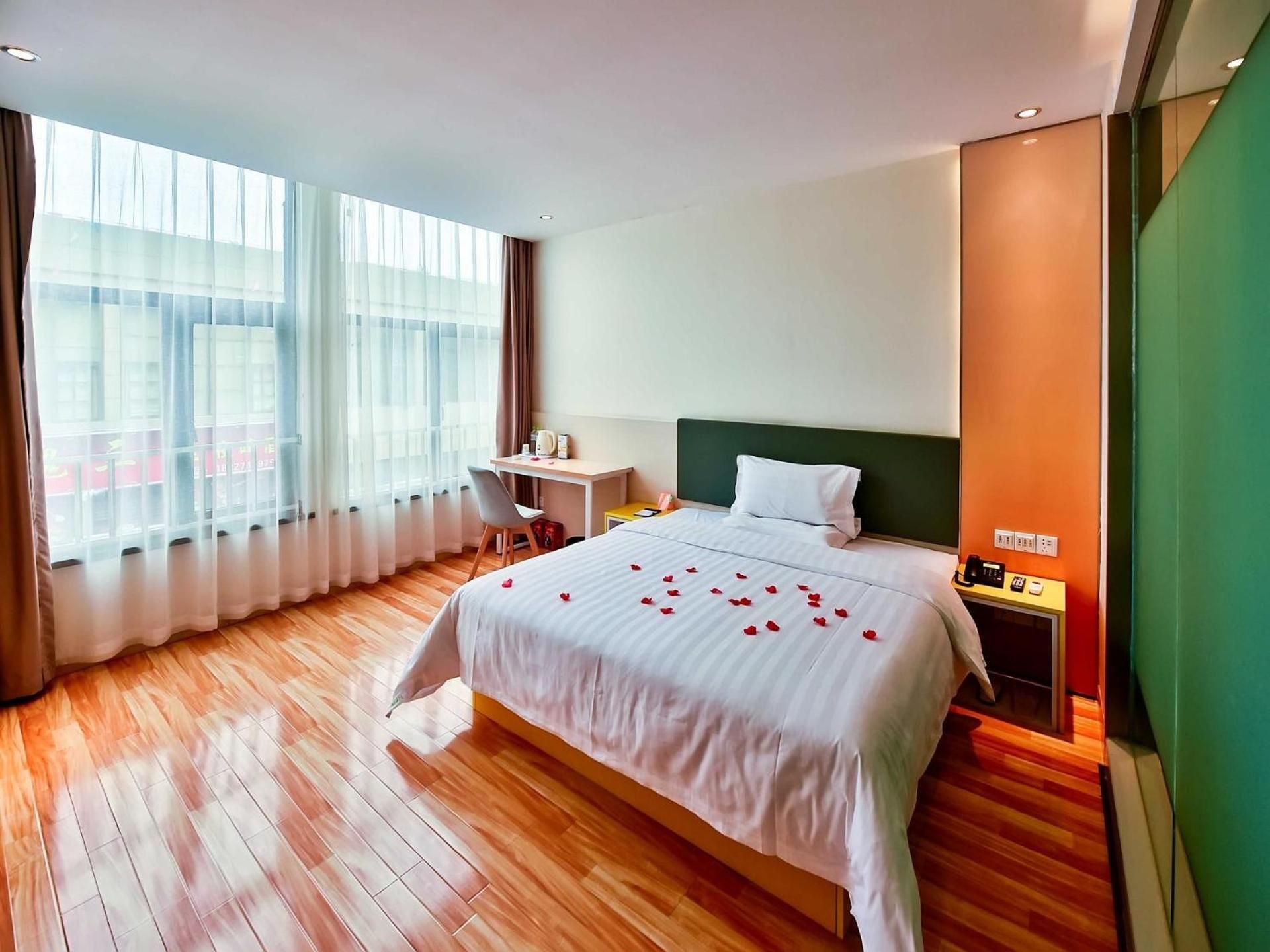 WH - Traditional Bed Room