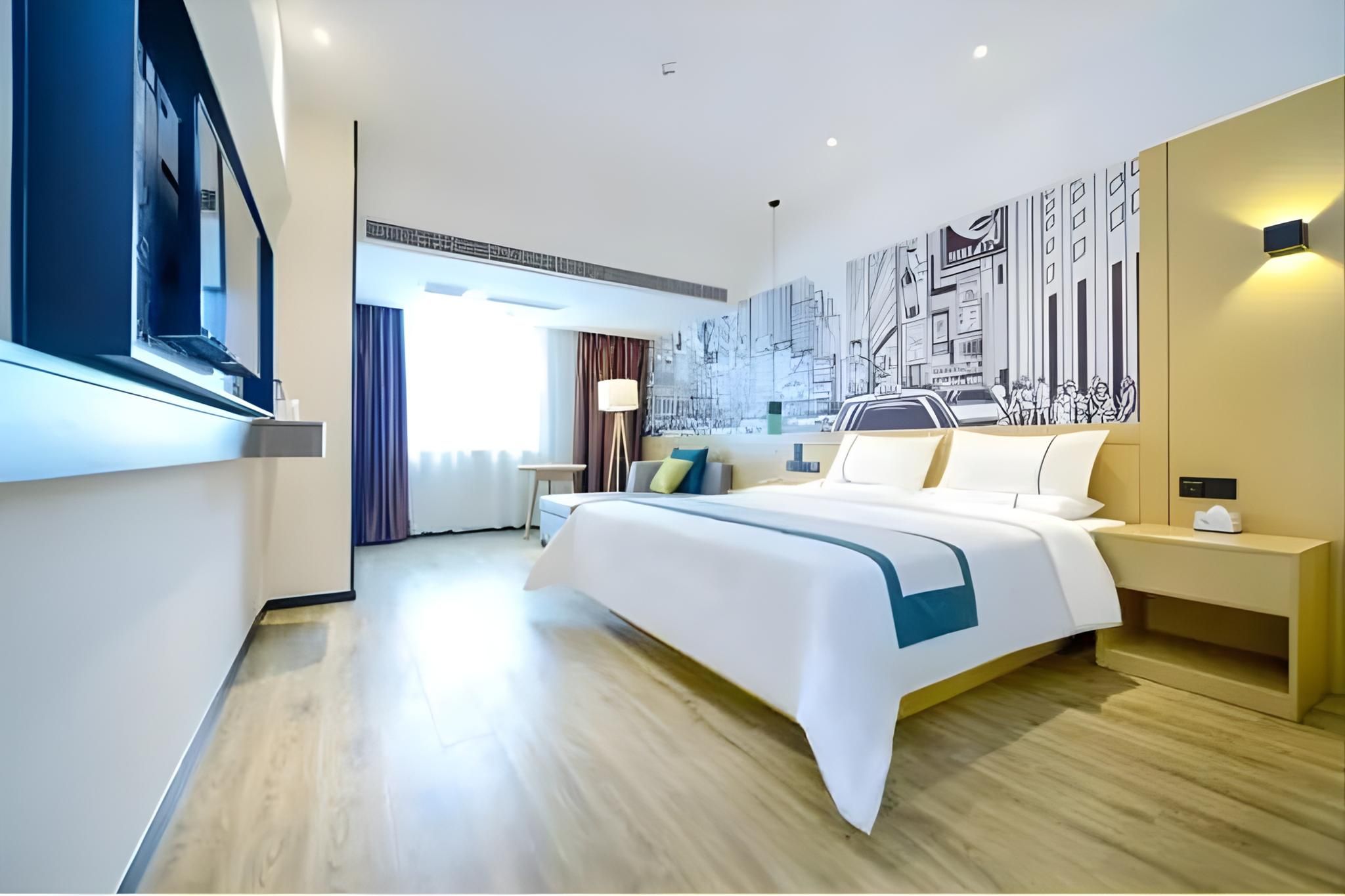 Business Queen Room