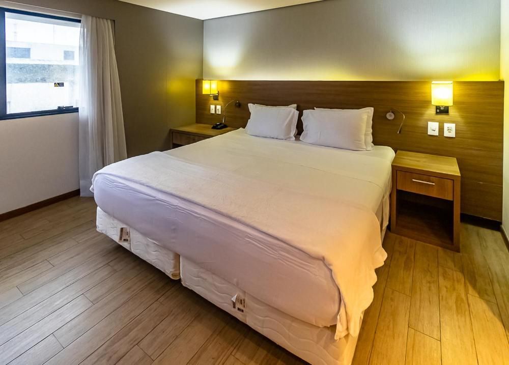 Deluxe One-Bedroom Apartment with City View