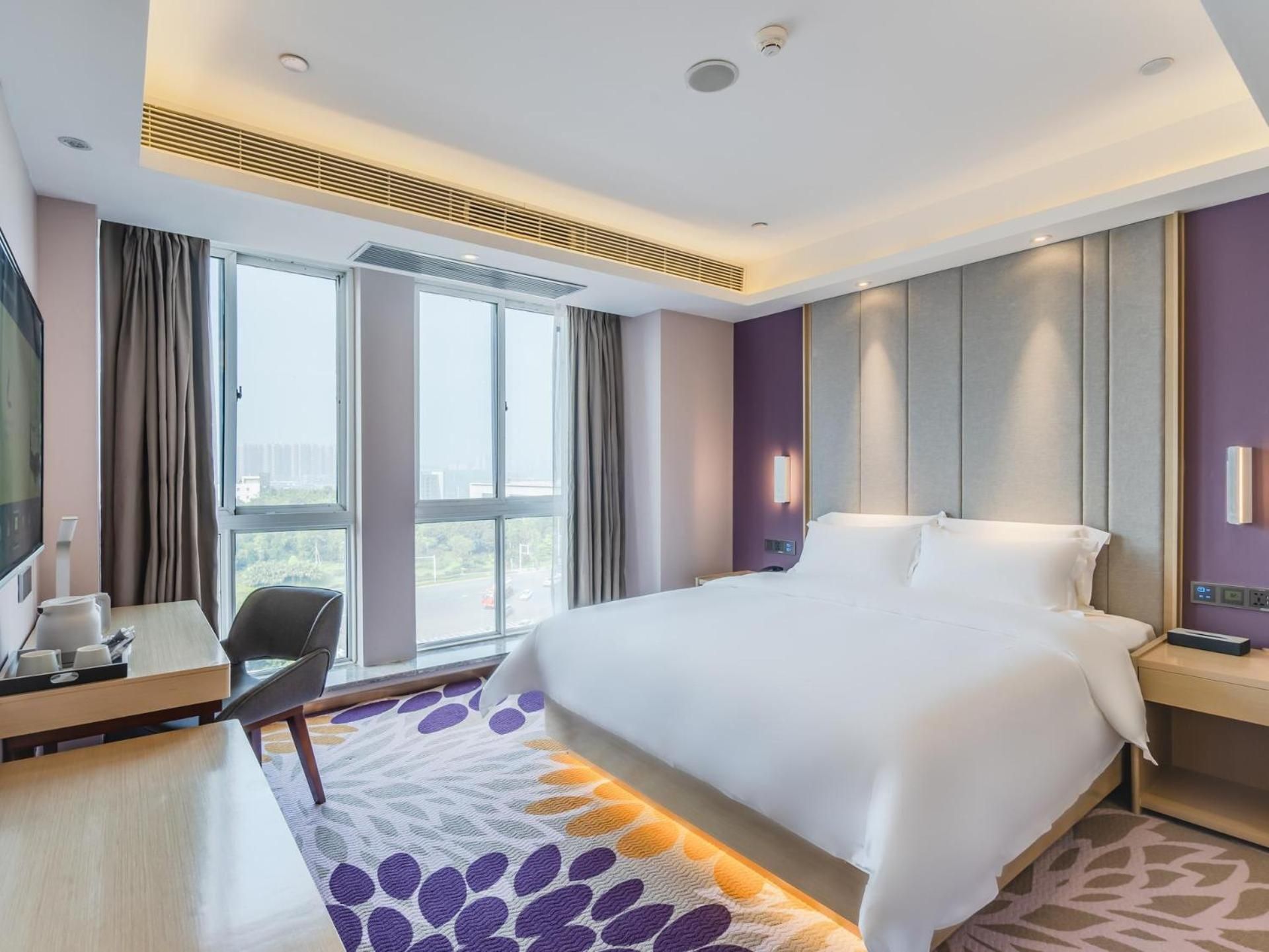 Lavande Hotel Luzhou High-Speed Railway Station Southwest Trading Market Deluxe King