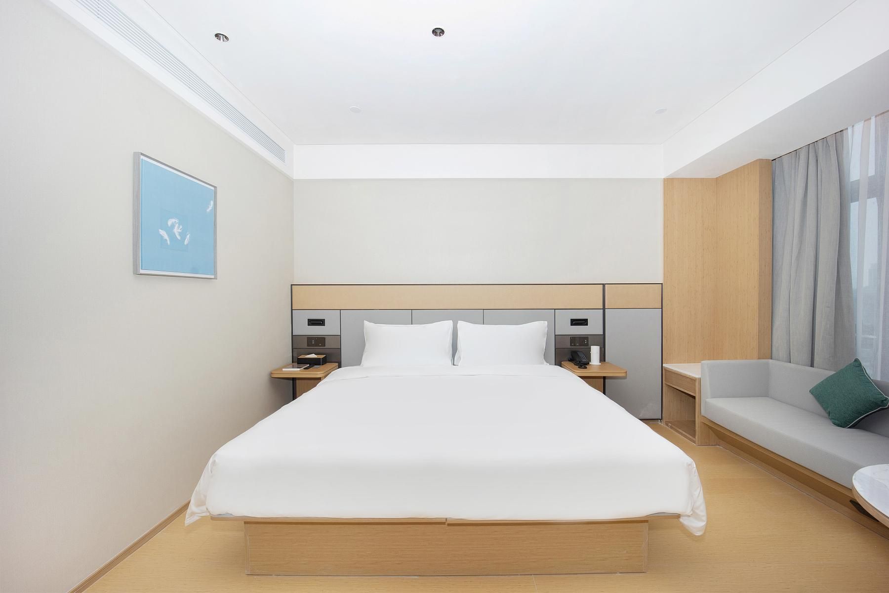 Huazhu - Superior BedRoom