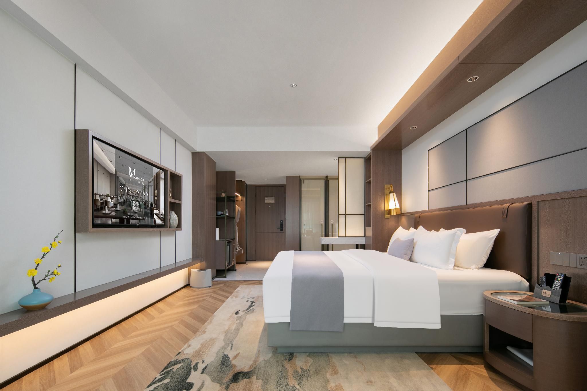 Huazhu - Superior BedRoom