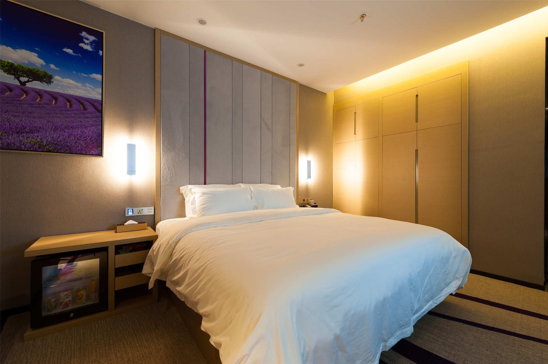 Lavande Hotel Langzhong High-Speed Railway Station International Trade Market Deluxe Queen Combo 2