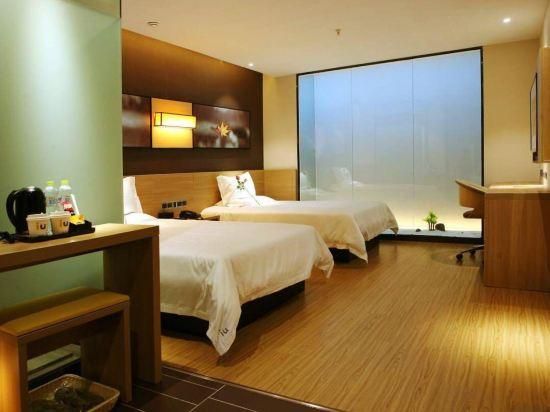 IU Hotel Langzhong Ancient City Scenic Spot Super Twin Room 3