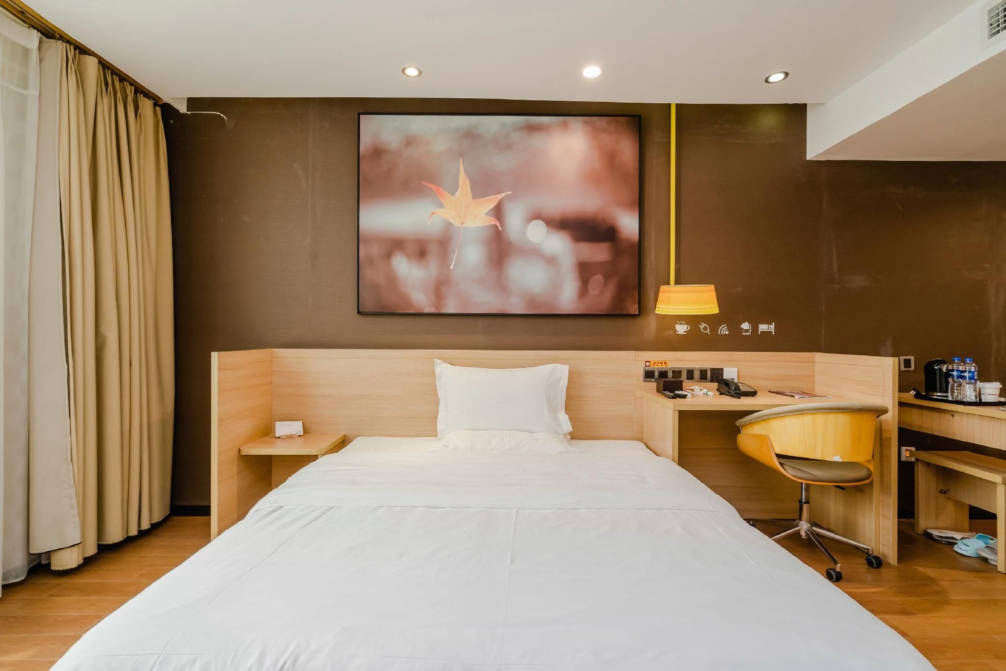 IU Compact U S Bed Room