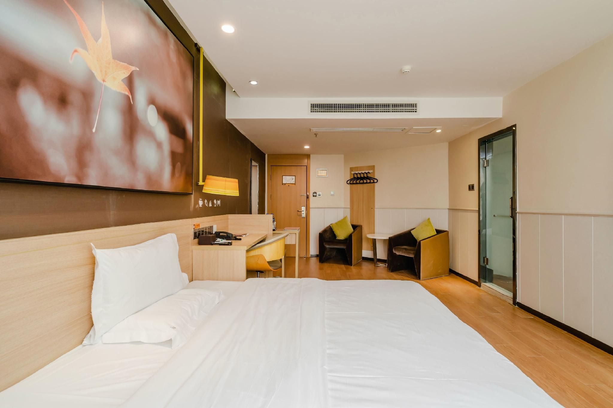IU Compact U S Bed Room